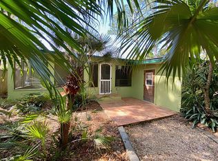 1158 Hawthorne Ave, Cedar Key, FL 32625