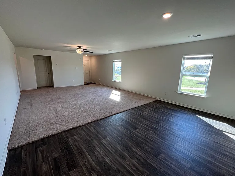 364 Crescent Park Dr — Photo 9