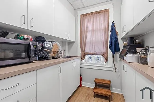 4 bed, $2,500 — Photo 4