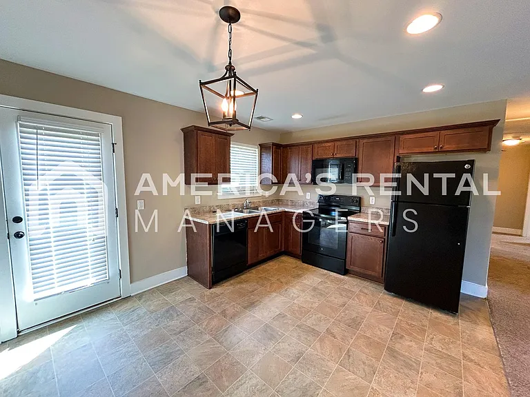 16659 Zach Ln — Photo 8