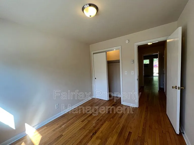 1935 Morehead Ave — Photo 23