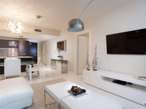 200 Biscayne Boulevard Way APT 3209, Miami, FL 33131