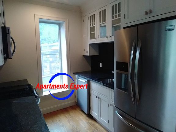 5th image of 3174 Riverdale Ave #2A