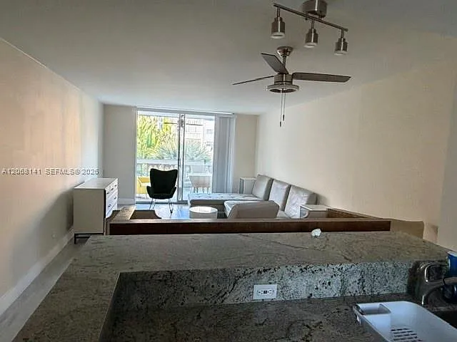 901 NE 14th Ave #305 — Photo 7