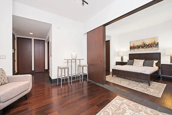 Rented by Bold New York | media 10