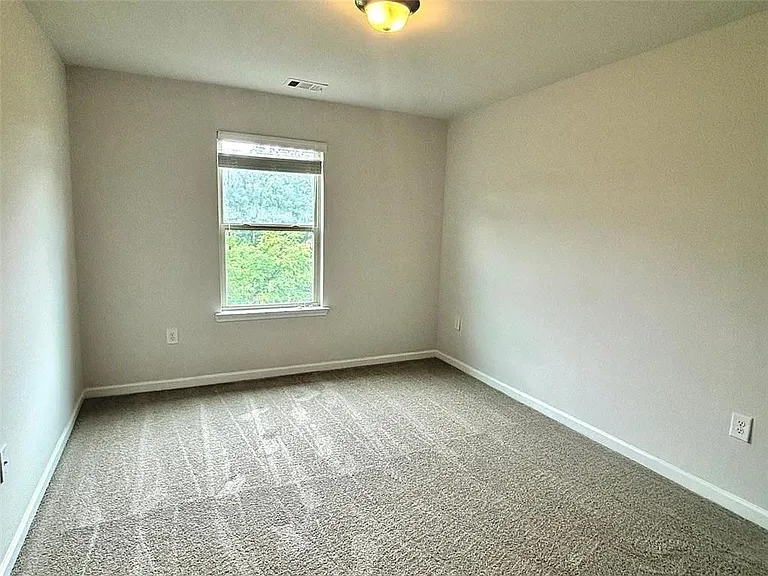 1700 Paxton Dr SW — Photo 20