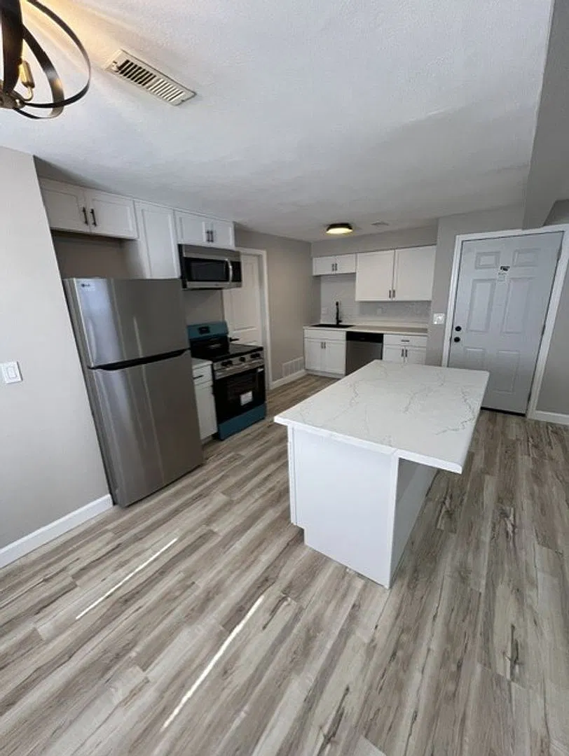 417 Joseph Drive — Photo 4