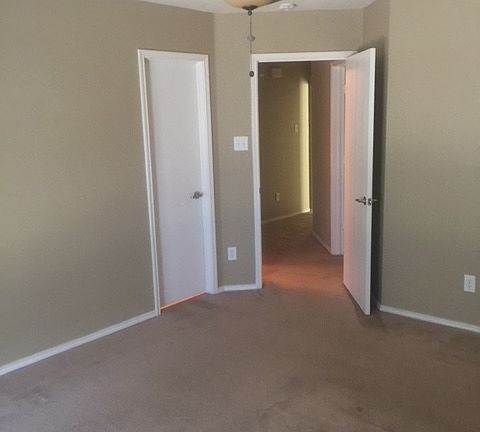 2nd image of 833 Villagepoint Ln