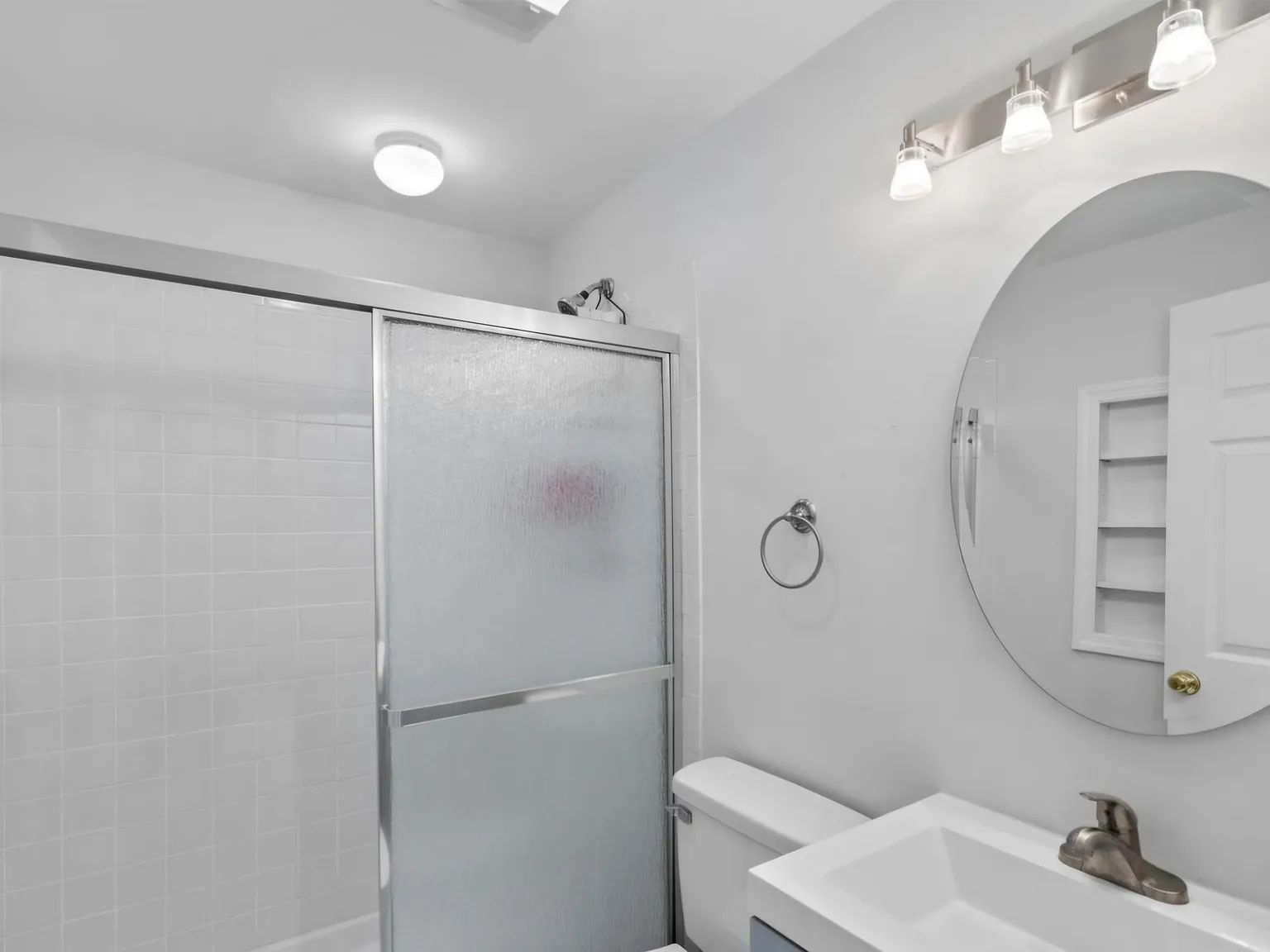 1 bed, 800 sqft, $1,500 — Photo 3