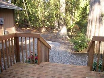 2nd image of 415 E Pointes Dr E