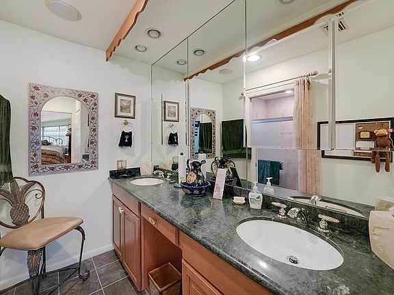 5th image of 12629 SE Cascades Ct