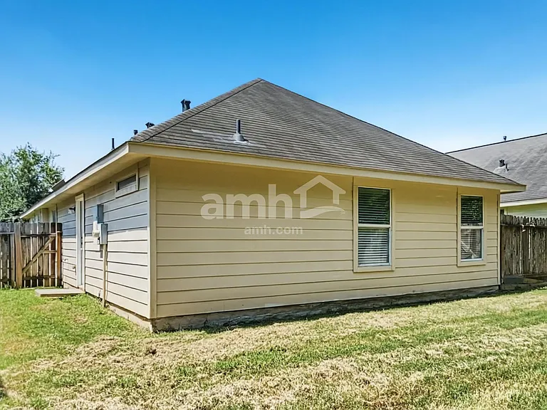 13211 Ambrosa Dr — Photo 16