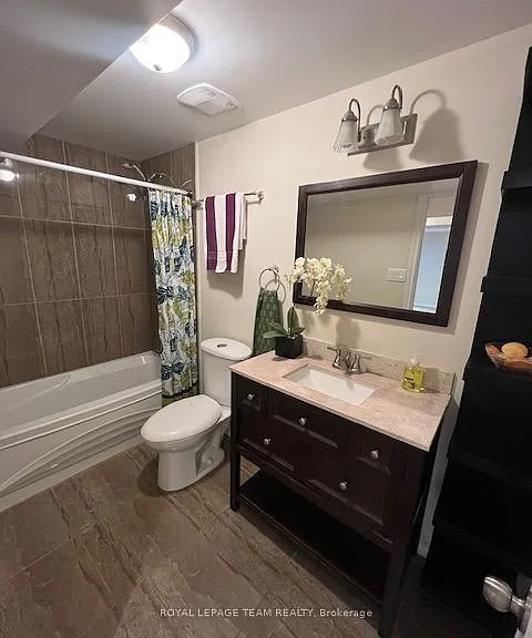 685 Everlasting Cres #B — Photo 15