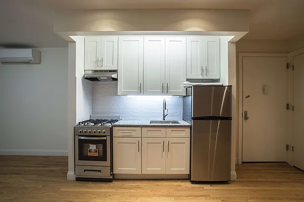 Rented by Cast Iron Real Estate | media 45