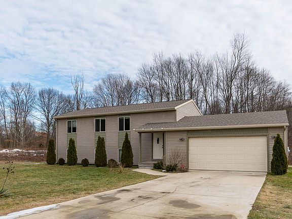3rd image of 55377 Sand Pines Cir