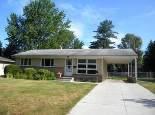 2109 Belaire St, Midland, MI 48642