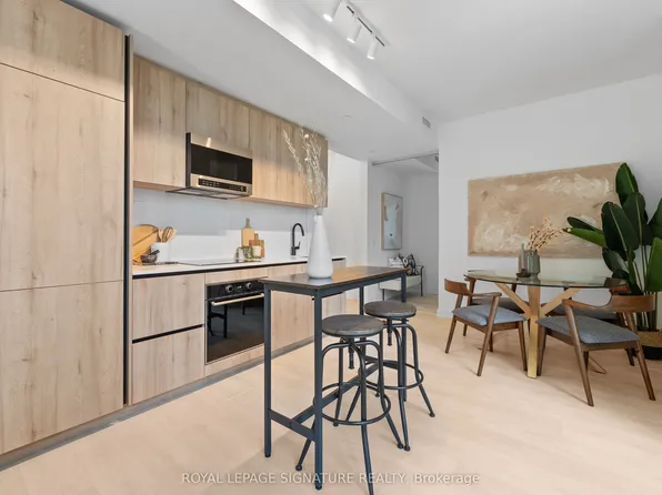 117 Broadway Ave #3102, Toronto, ON M4P 1V3