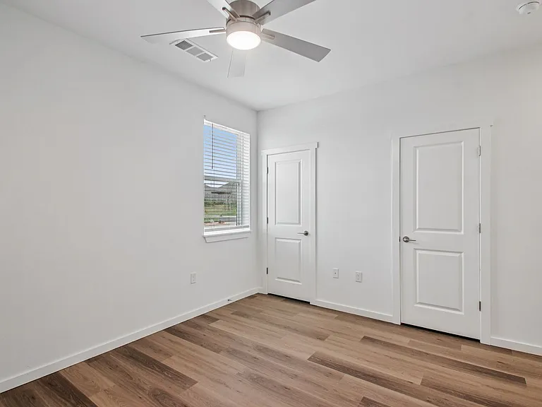 Portland Place Apartments — Photo 41