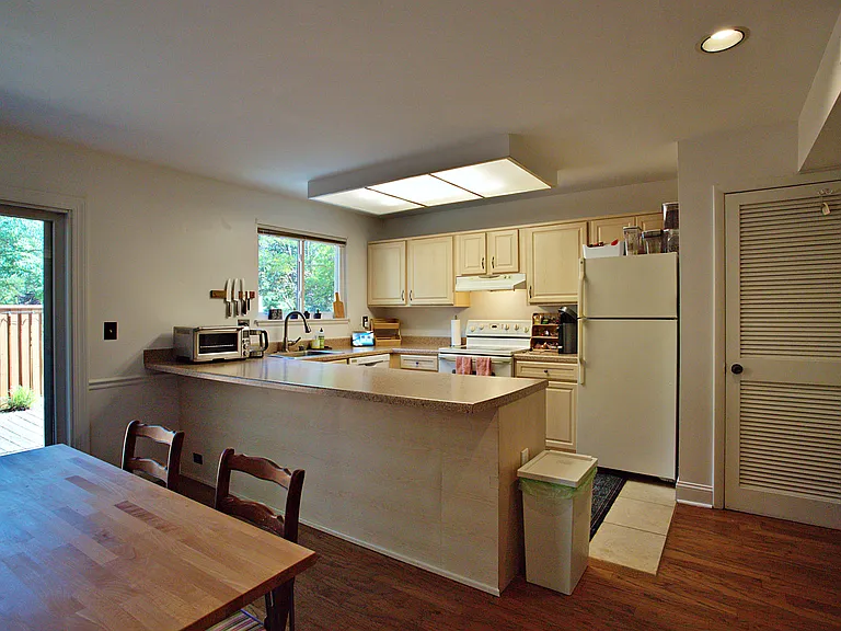 1450 Greenmont Ct — Photo 11