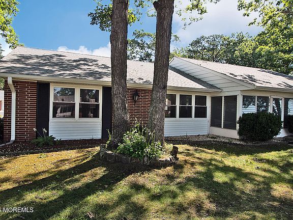 5th image of 689A Plymouth Drive