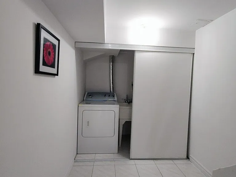 27 Macklingate Ct — Photo 6