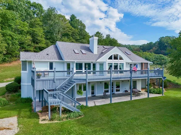 9243 Patterson Dr, Bent Mountain, VA 24059