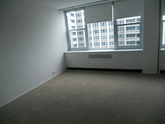 3rd image of 4250 N Marine Dr APT 1805