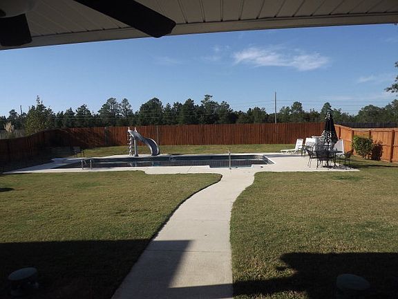3rd image of 864 Wickham Dr