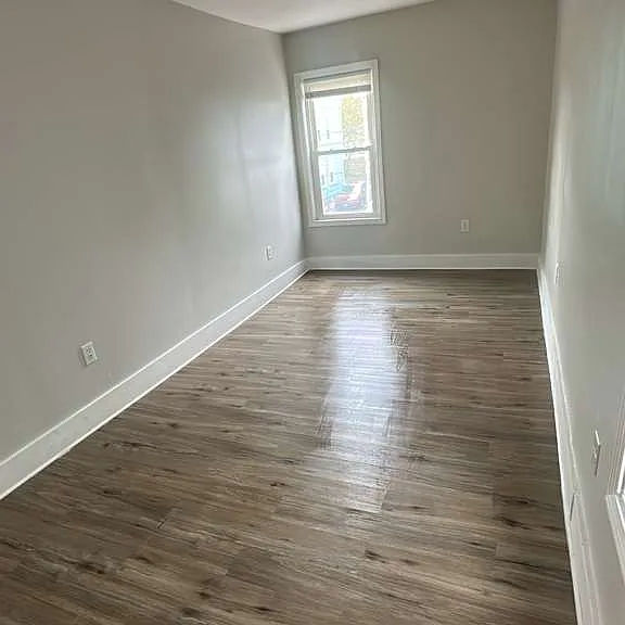133 Brook St #2L — Photo 10