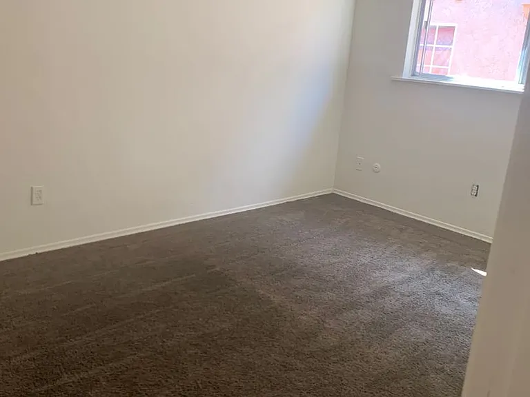 266 Daisy Ave — Photo 4