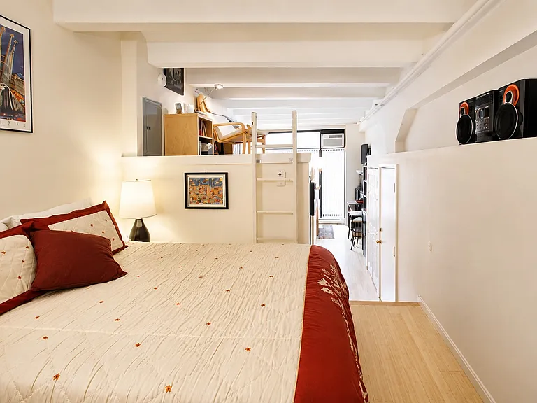 12 Stoneholm St #407 — Photo 3
