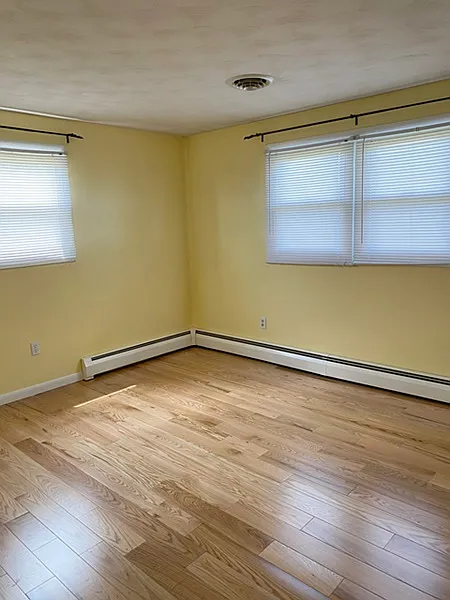 3 bed, $1,695 — Photo 4