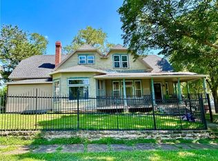 409 E Spring St, El Dorado Springs, MO 64744