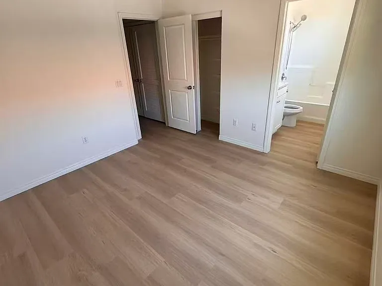 281 N Mar Vista Ave #11 — Photo 6