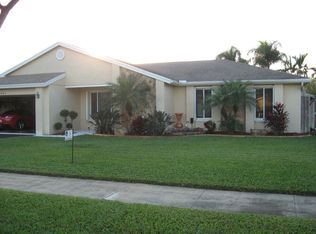 5221 SW 115th Ave, Cooper City, FL 33330