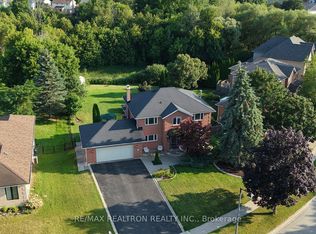 97 Thompson Dr, East Gwillimbury, ON L9N 1E2