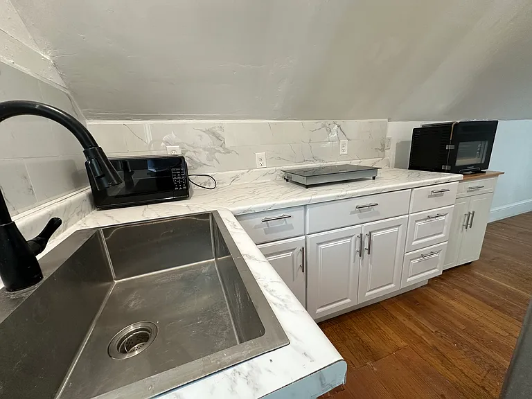 76 Faywood Ave #2UP — Photo 2