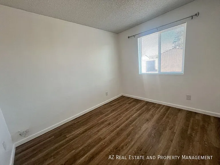 6421 W Carol Ave — Photo 13