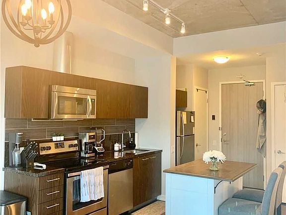 4th image of 70 Distillery Ln #411