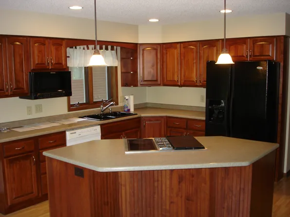 1731 Orchid Dr S, North Mankato, MN 56003