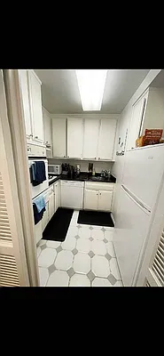 Rented by Olympia House Delaware LP | media 33