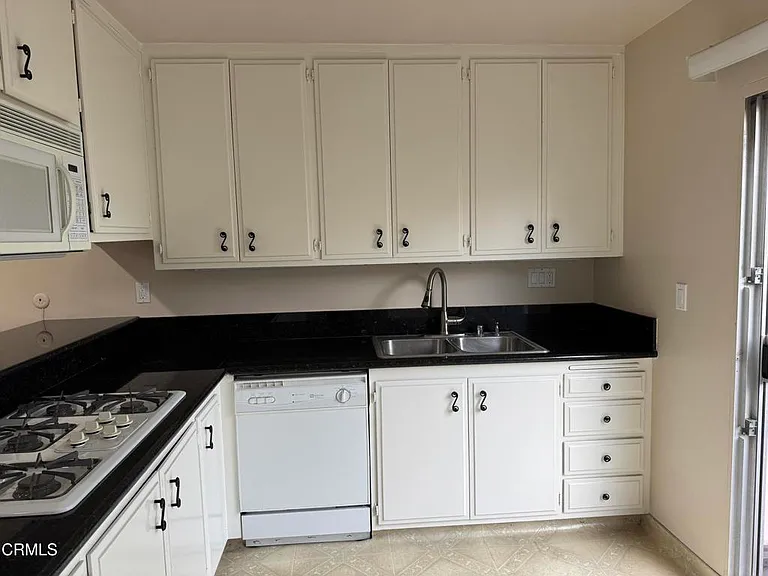 113 Almansor St #26 — Photo 14