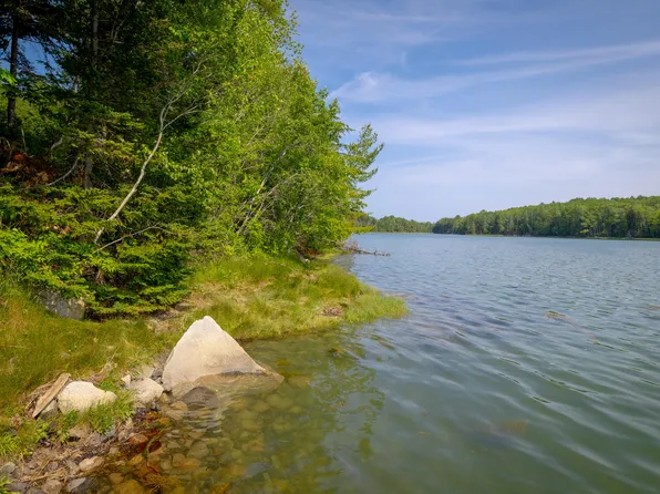 2211 U.S. 1, Sullivan, ME 04664