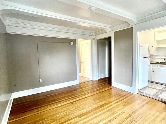 2nd image of 901 N M St #6