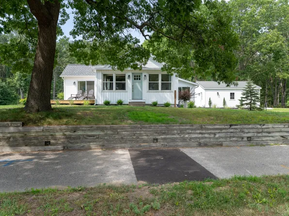 15465 Leonard Rd, Spring Lake, MI 49456