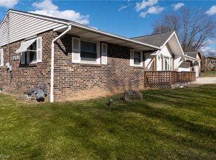 8690 Elmfield St NW, Canal Fulton, OH 44614