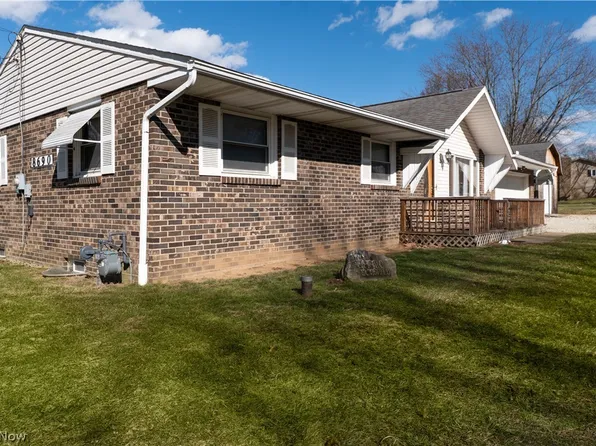 8690 Elmfield St NW, Canal Fulton, OH 44614