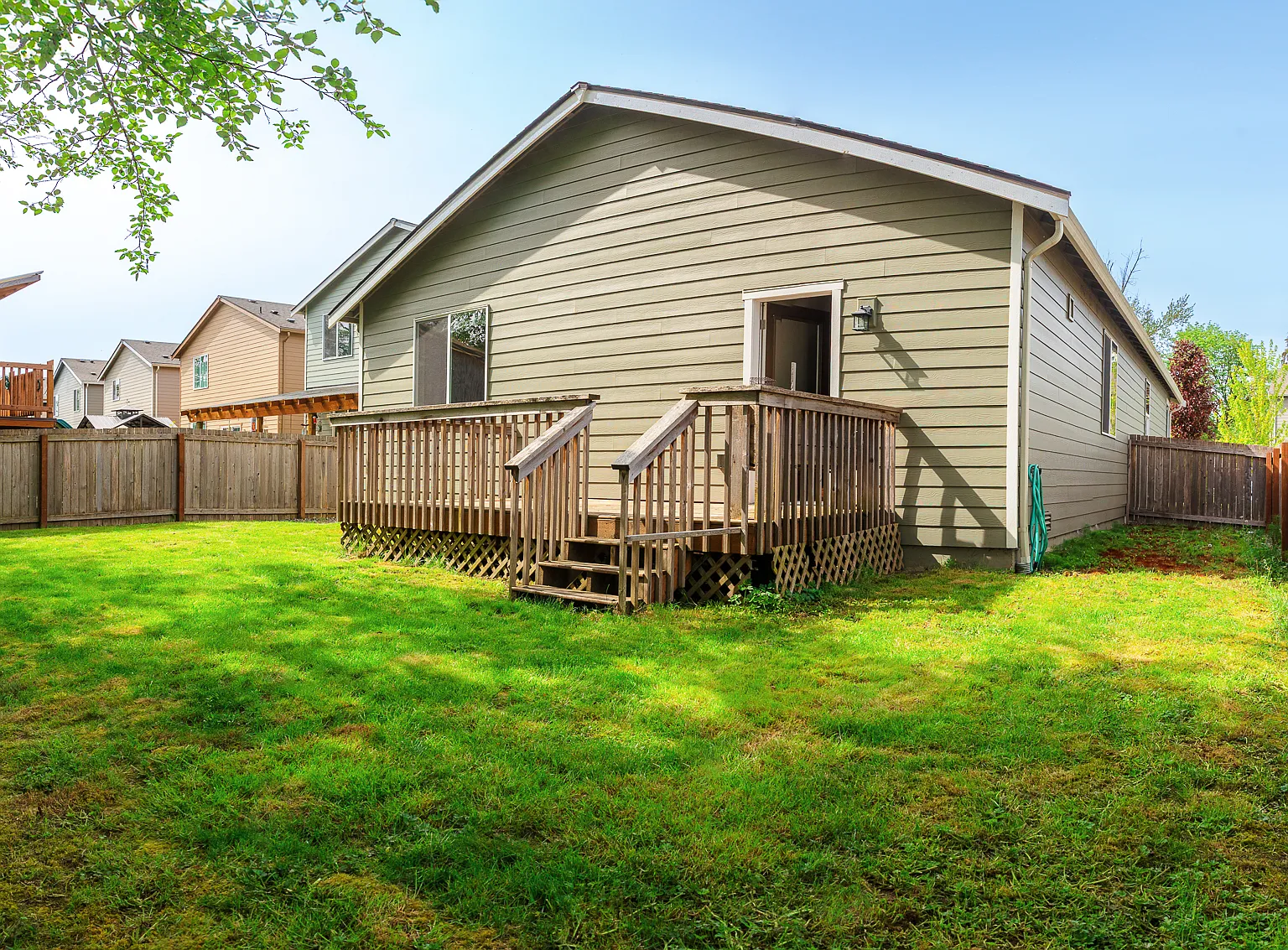 3 bed, 1319 sqft, $2,795 — Photo 2
