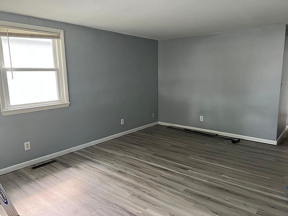 3rd image of 153 S Fulton Ave