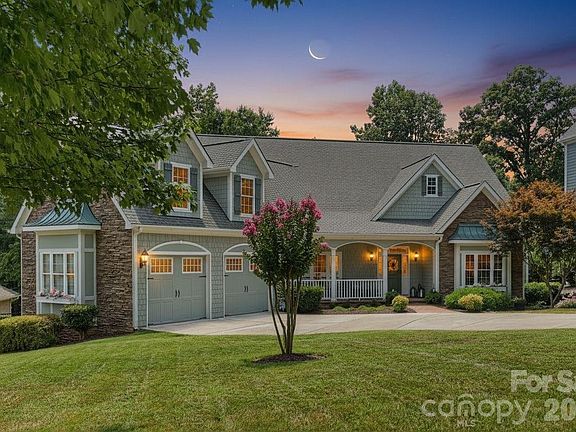 2nd image of 929 Wessington Manor Ln